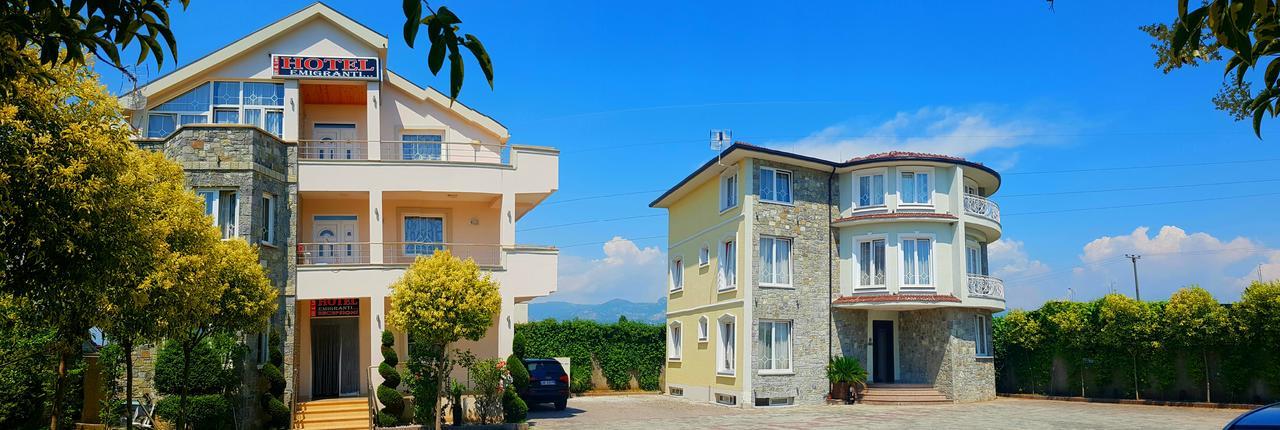 Hotel Emigranti Shkoder Luaran gambar